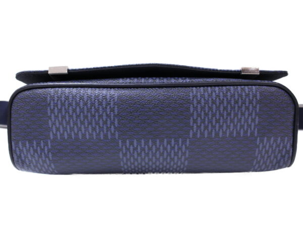 imgrc0087440243 Louis Vuitton District MM Damier Cobalt Messenger Bag Blue