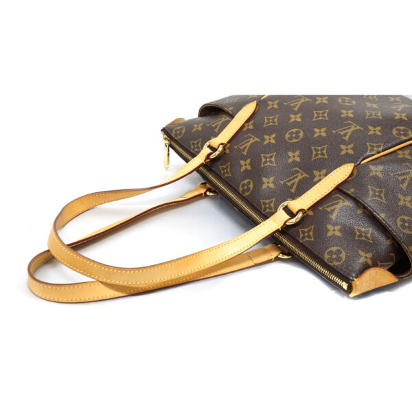 imgrc0087640173 Louis Vuitton Totally PM Shoulder Bag Monogram Canvas Brown