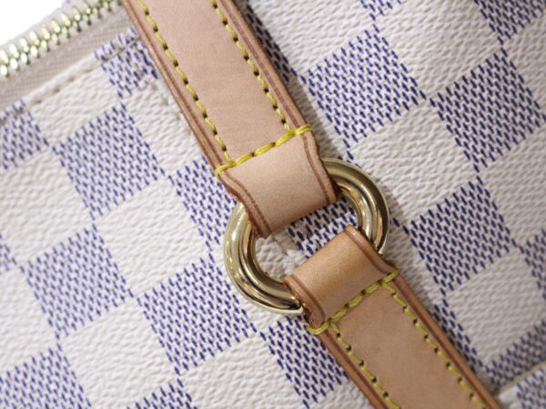 imgrc0087661609 Louis Vuitton Totally MM Damier Azur Tote Bag White