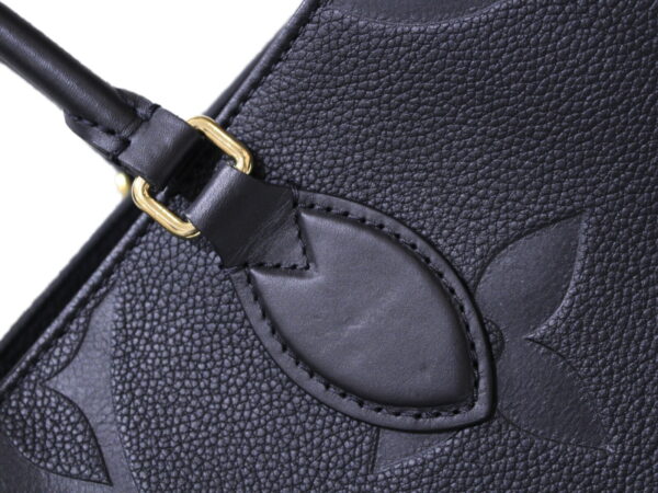 imgrc0087675201 Louis Vuitton On The Go MM Empreinte Giant Tote Bag Noir Black