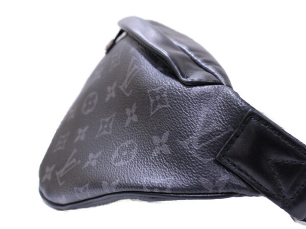 imgrc0087805909 Louis Vuitton Discovery Bum Bag Monogram Eclipse Body Bag Black