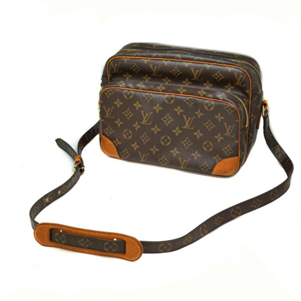 imgrc0087966244 Louis Vuitton Nile Shoulder Bag Monogram Brown