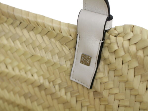 imgrc0088163717 Loewe Basket Bag Small Palm Leaf Leather Natural White