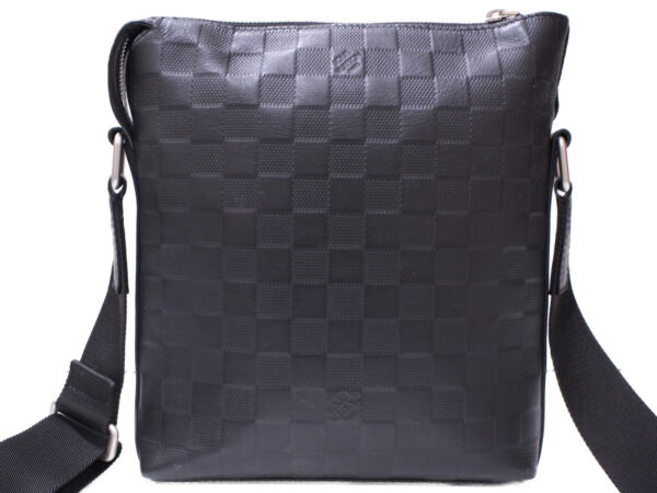 imgrc0088284489 Louis Vuitton Discovery Messenger BB Infini Shoulder Bag Black