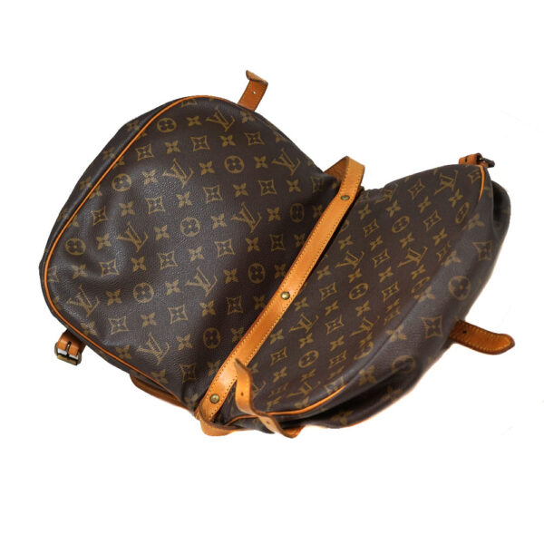 imgrc0088388538 Louis Vuitton Saumur 30 Monogram Canvas Brown