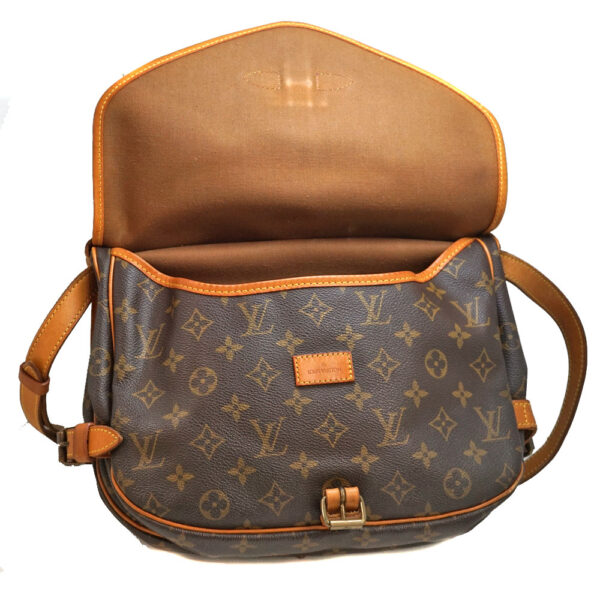 imgrc0088388540 Louis Vuitton Saumur 30 Monogram Canvas Brown