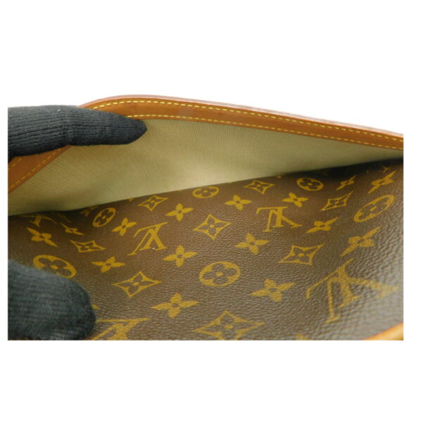 imgrc0088604540 Louis Vuitton Reporter PM Monogram Crossbody Bag Brown