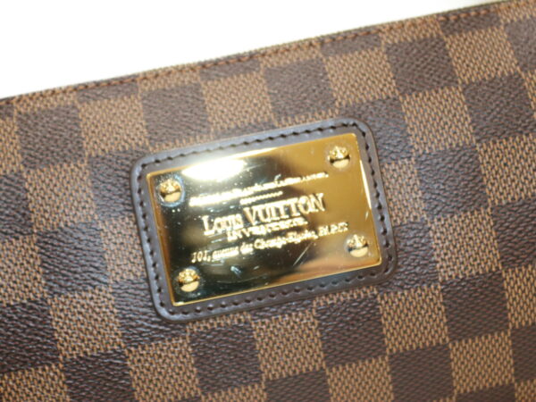 imgrc0088626184 Louis Vuitton Eva Damier Shoulder Bag Brown