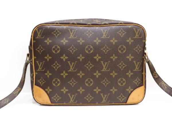 imgrc0088626251 Louis Vuitton Nile Monogram Shoulder Bag Brown