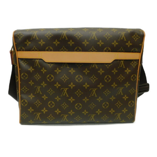 imgrc0088646811 Louis Vuitton Aves Monogram Shoulder Bag Brown