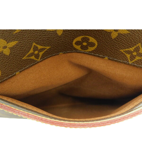 imgrc0088646837 Louis Vuitton Aves Monogram Shoulder Bag Brown