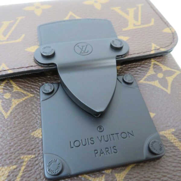 imgrc0088806736 Louis Vuitton S Lock Vertical Wearable Wallet Monogram Bag Brown