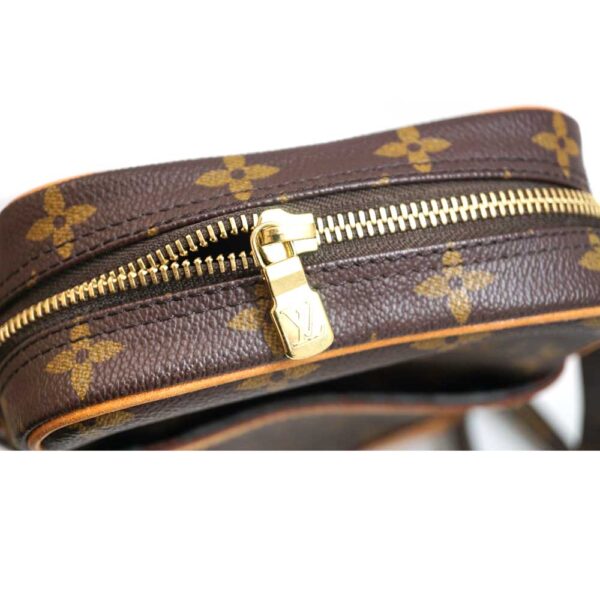 imgrc0088814271 Louis Vuitton Danube Shoulder Bag Pochette Monogram Brown