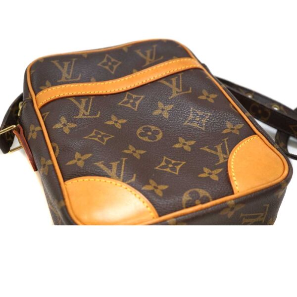 imgrc0088814272 Louis Vuitton Danube Shoulder Bag Pochette Monogram Brown