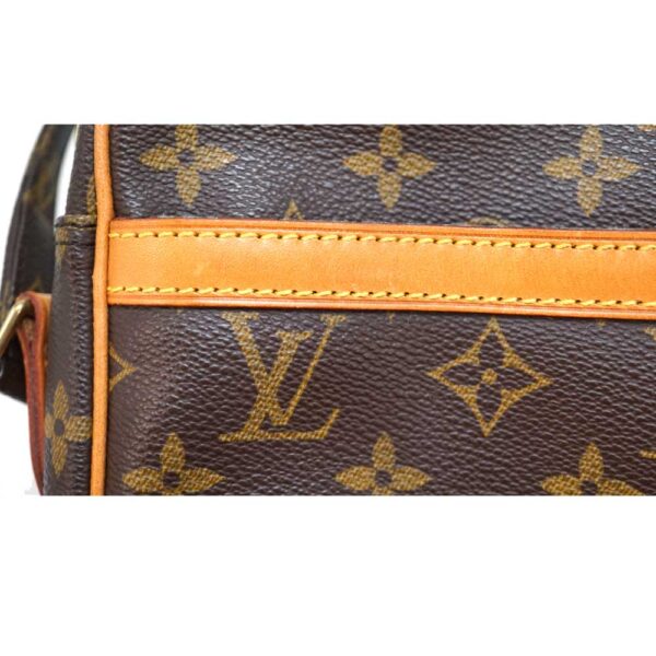 imgrc0088814273 Louis Vuitton Danube Shoulder Bag Pochette Monogram Brown