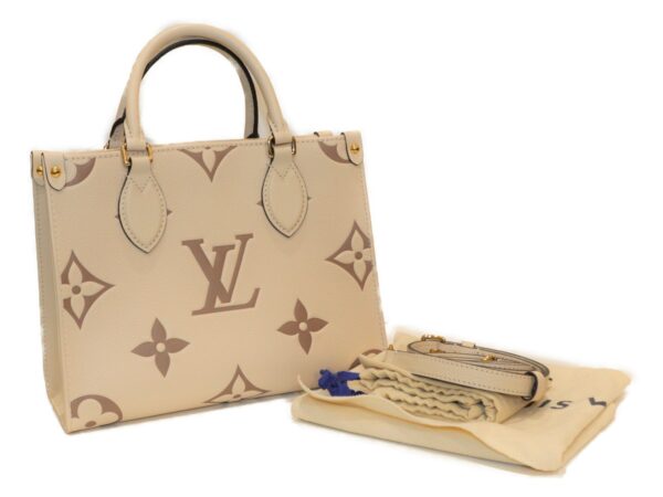 imgrc0088837765 Louis Vuitton On The Go PM Leather Handbag Crème Bois de Rose