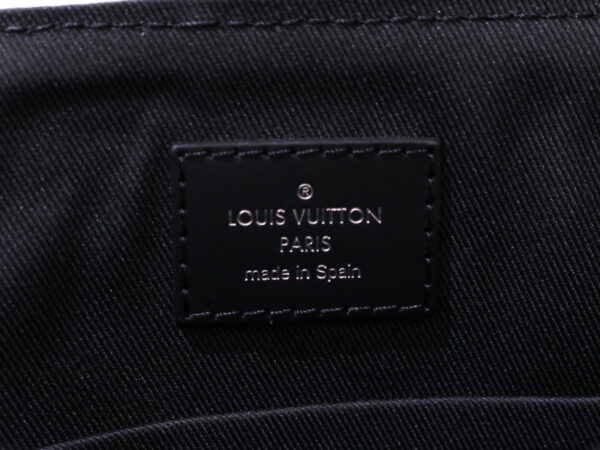 imgrc0088852060 Louis Vuitton District PM Monogram Eclipse Messenger Bag Gray