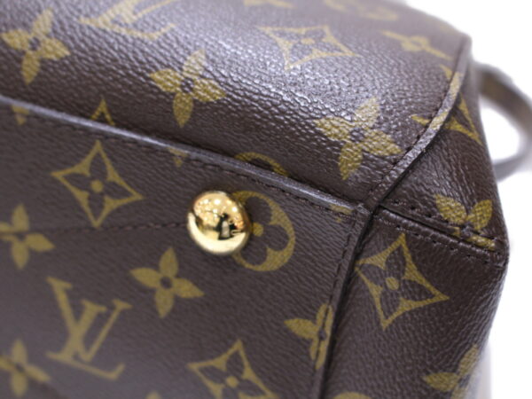 imgrc0088923500 Louis Vuitton Montaigne MM Monogram Canvas 2 Way Bag Brown