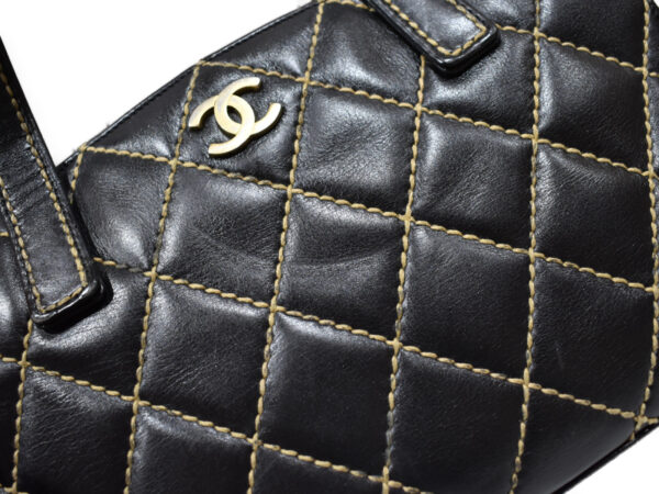 imgrc0089099691 Chanel Wild Stitch Leather Handbag Black