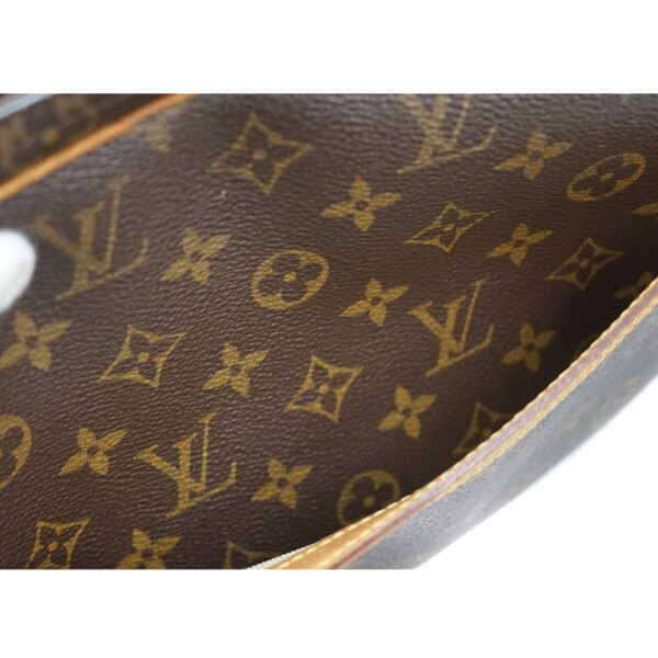 imgrc0089116041 Louis Vuitton Reporter Shoulder Bag Monogram Canvas Brown