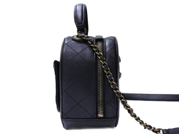 imgrc0089139512 Chanel Top Handle Chain Shoulder Mini Bag Black