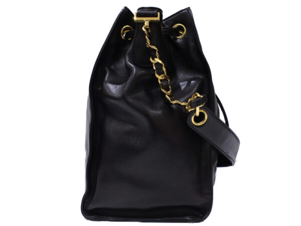 imgrc0089147320 Chanel Shoulder Drawstring Bag Black