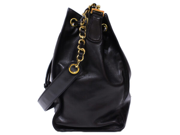 imgrc0089147321 Chanel Shoulder Drawstring Bag Black