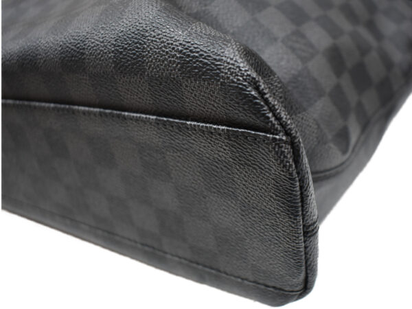 imgrc0089344326 Louis Vuitton Mick MM Shoulder Bag Canvas Damier Graphite