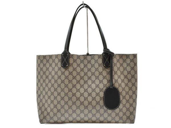 imgrc0089349900 Gucci GG Supreme Reversible Tote Bag Canvas Beige Black