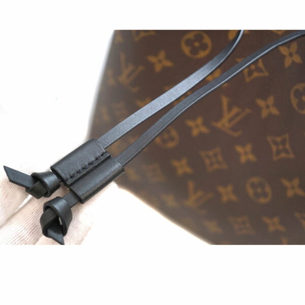 imgrc0089861750 Louis Vuitton Neo Noe Shoulder Bag Monogram Brown