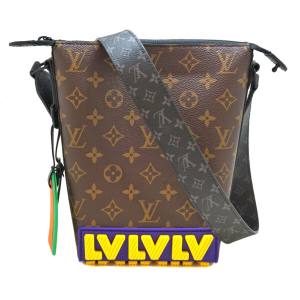 imgrc0089863283 Louis Vuitton LV Rubber Cruiser Messenger Bag Eclipse Brown Black