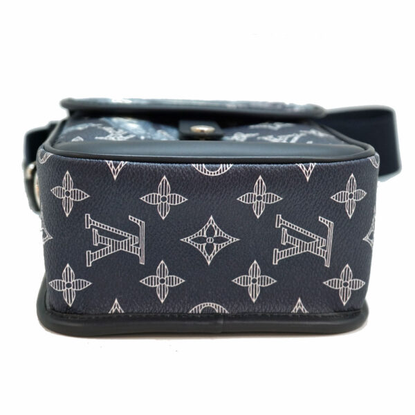 imgrc0090186510 Louis Vuitton Messenger BB Shoulder Bag Savannah Elephant Navy Blue