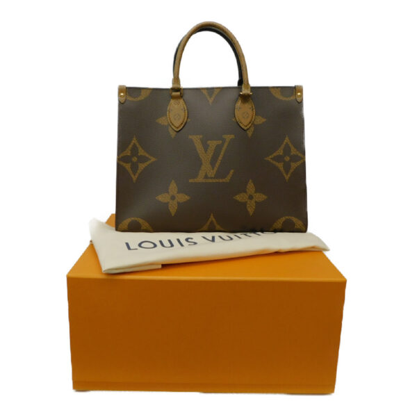 imgrc0090626344 Louis Vuitton On the Go MM Giant Monogram Tote Bag Brown