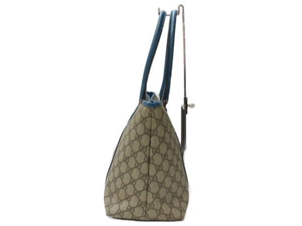 imgrc0090960590 Gucci GG Supreme Canvas Tote Bag Beige Blue