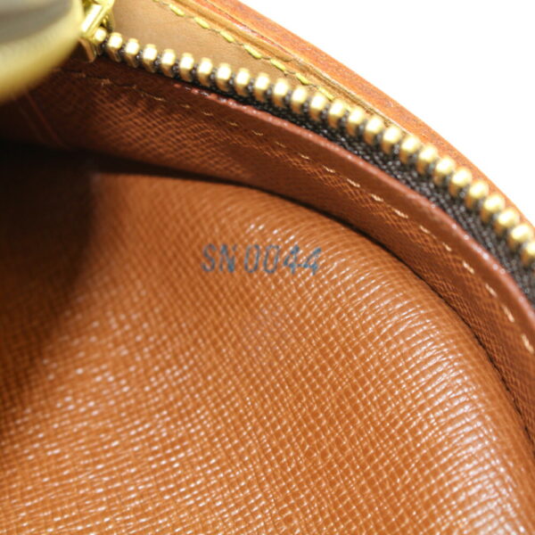 imgrc0090964175 Louis Vuitton Blois Monogram Canvas Crossbody Bag Brown