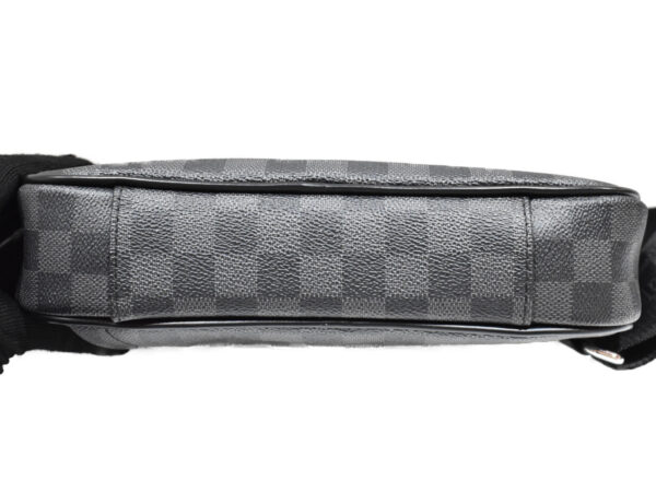 imgrc0091152730 Louis Vuitton Umbraer Body Bag Waist Pouch Canvas Damier Graphite Black Gray