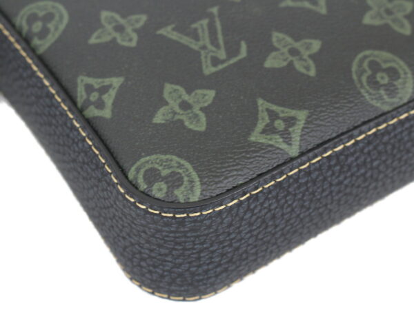 imgrc0091220642 Louis Vuitton Trio Messenger Monogram Canvas Shoulder Bag Green