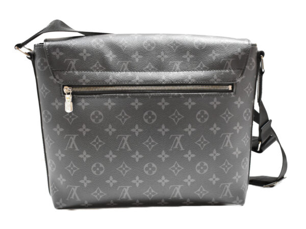 imgrc0091222166 Louis Vuitton District MM Shoulder Bag Monogram Eclipse Black Gray