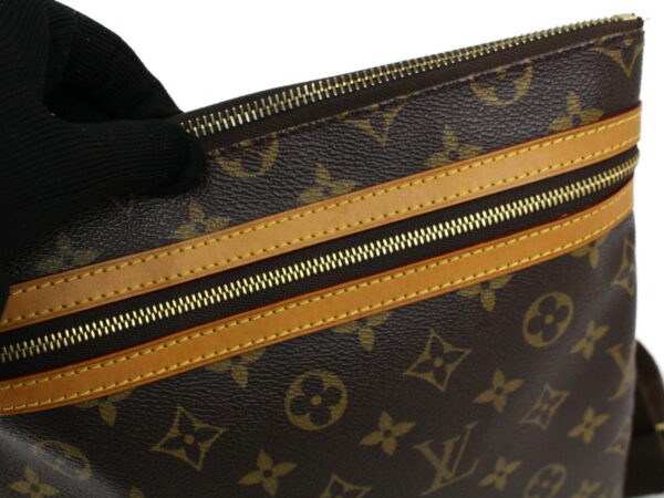 imgrc0091242179 Louis Vuitton Pochette Bosphore Monogram Canvas Shoulder Bag Brown