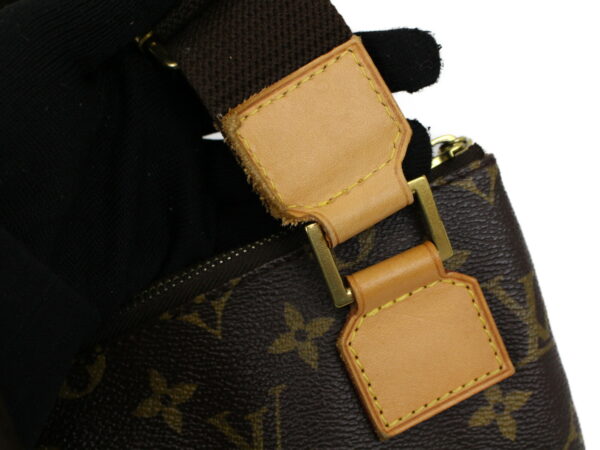 imgrc0091242182 Louis Vuitton Pochette Bosphore Monogram Canvas Shoulder Bag Brown