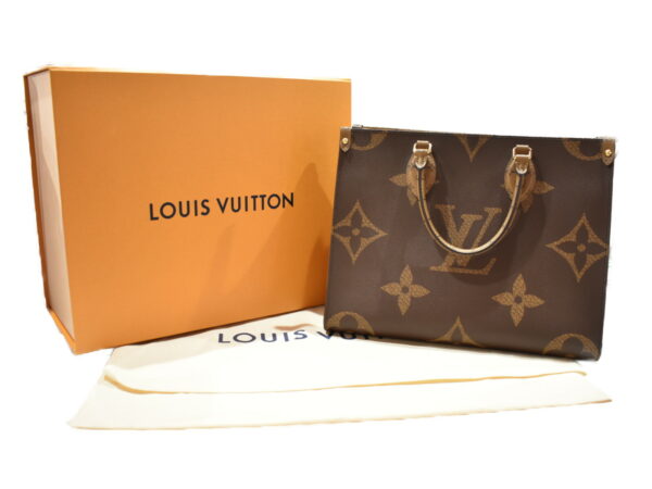 imgrc0091282192 Louis Vuitton On the Go MM Handbag Monogram Reverse