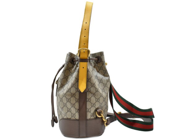 imgrc0091284865 Gucci Backpack GG Supreme Leather Beige