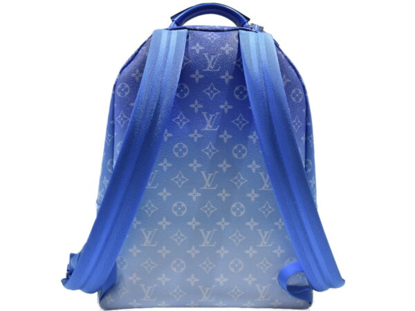 imgrc0091285012 Louis Vuitton LV Clouds Leather Backpack Gradient Blue