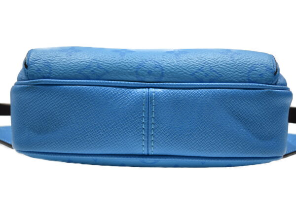 imgrc0091285051 Louis Vuitton Taigarama Body Bag Lagoon Blue