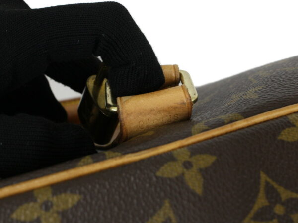 imgrc0091306211 Louis Vuitton Sirius 55 Monogram Canvas Bag Brown