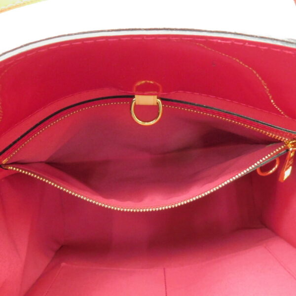 imgrc0091459717 Louis Vuitton Lead MM Vernis Handbag Pink