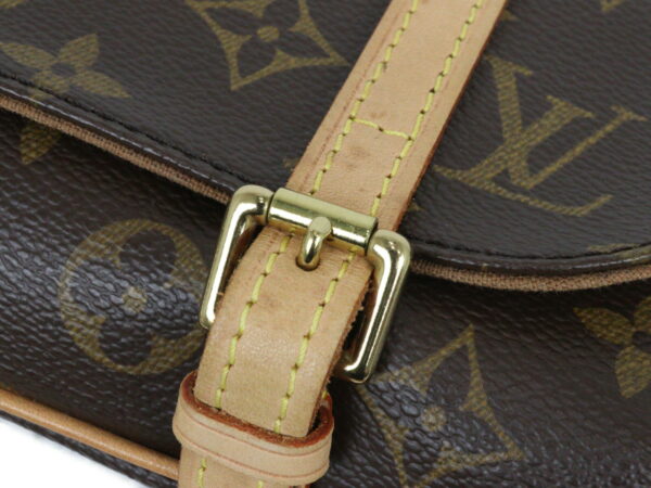 imgrc0091675523 Louis Vuitton Pochette Marelle Monogram Canvas Body Bag Brown