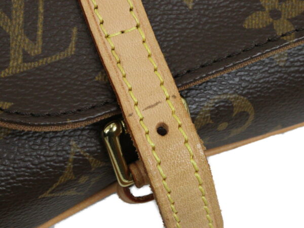 imgrc0091675524 Louis Vuitton Pochette Marelle Monogram Canvas Body Bag Brown