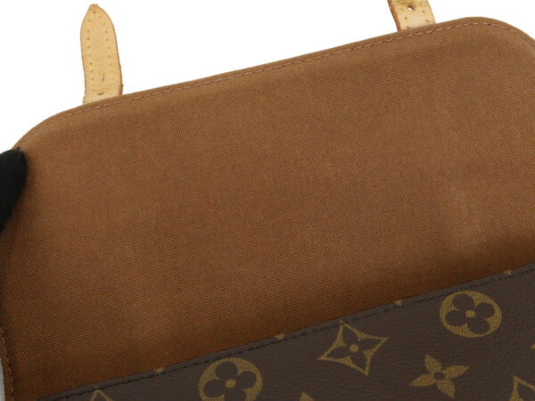 imgrc0091675530 Louis Vuitton Pochette Marelle Monogram Canvas Body Bag Brown