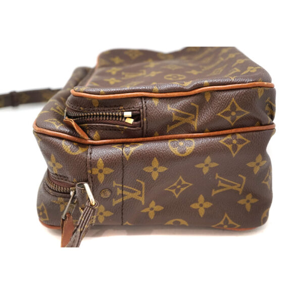 imgrc0091681734 Louis Vuitton Nile Shoulder Bag Crossbody Bag Monogram Brown